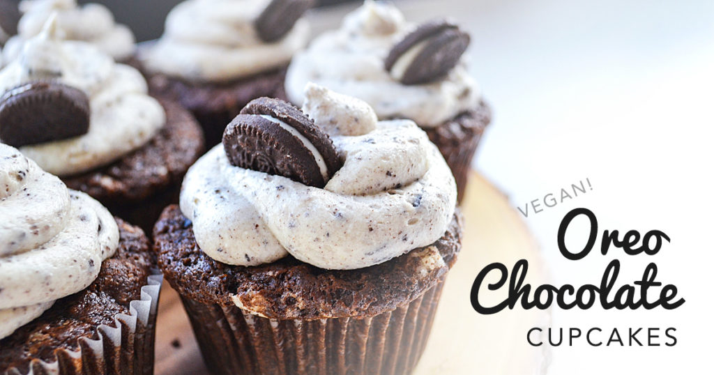 Oreo Chocolate Cupcakes | Featured on www.vegetariant.com