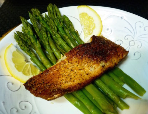 Salmon and Asparagus | www.vegetariant.com