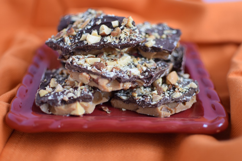 Homemade Almond Roca | www.vegetariant.com