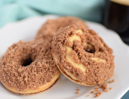 Cinnamon Overload Baked Donut | www.vegetariant.com