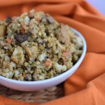 Vegetarian Sourdough Cornbread Stuffing | www.vegetariant.com